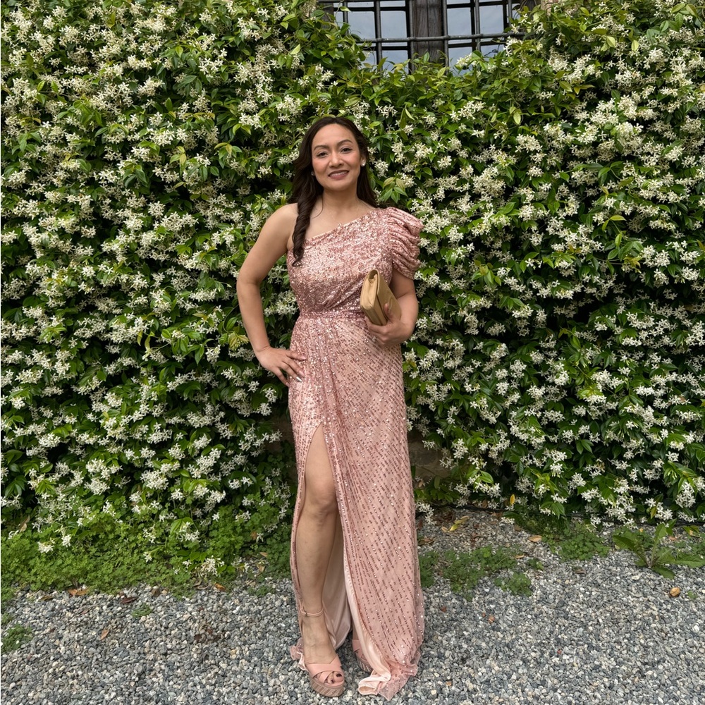 EMBELLISHED PUFF ONE SHOULDER GOWN